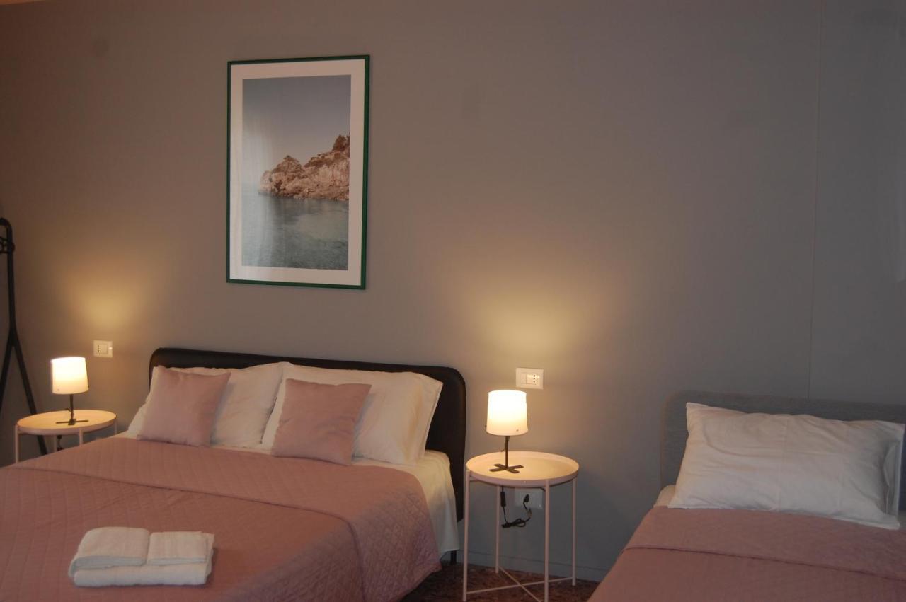Dimora 81 Bed & Breakfast *